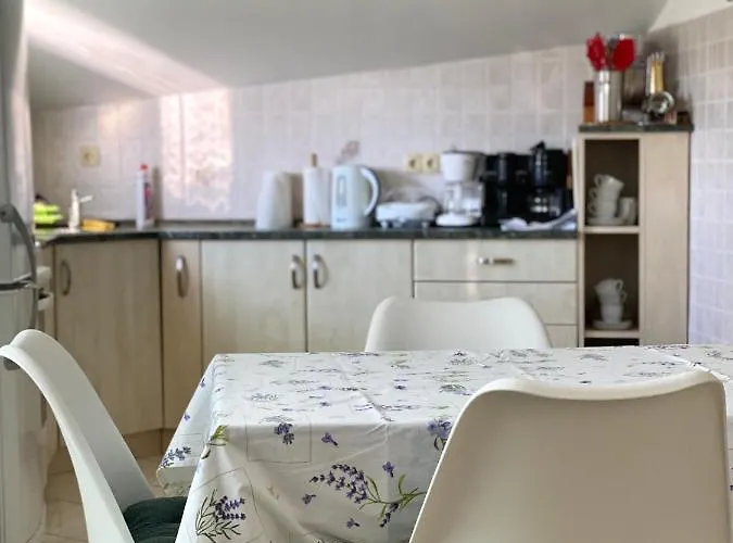 Marina דירה